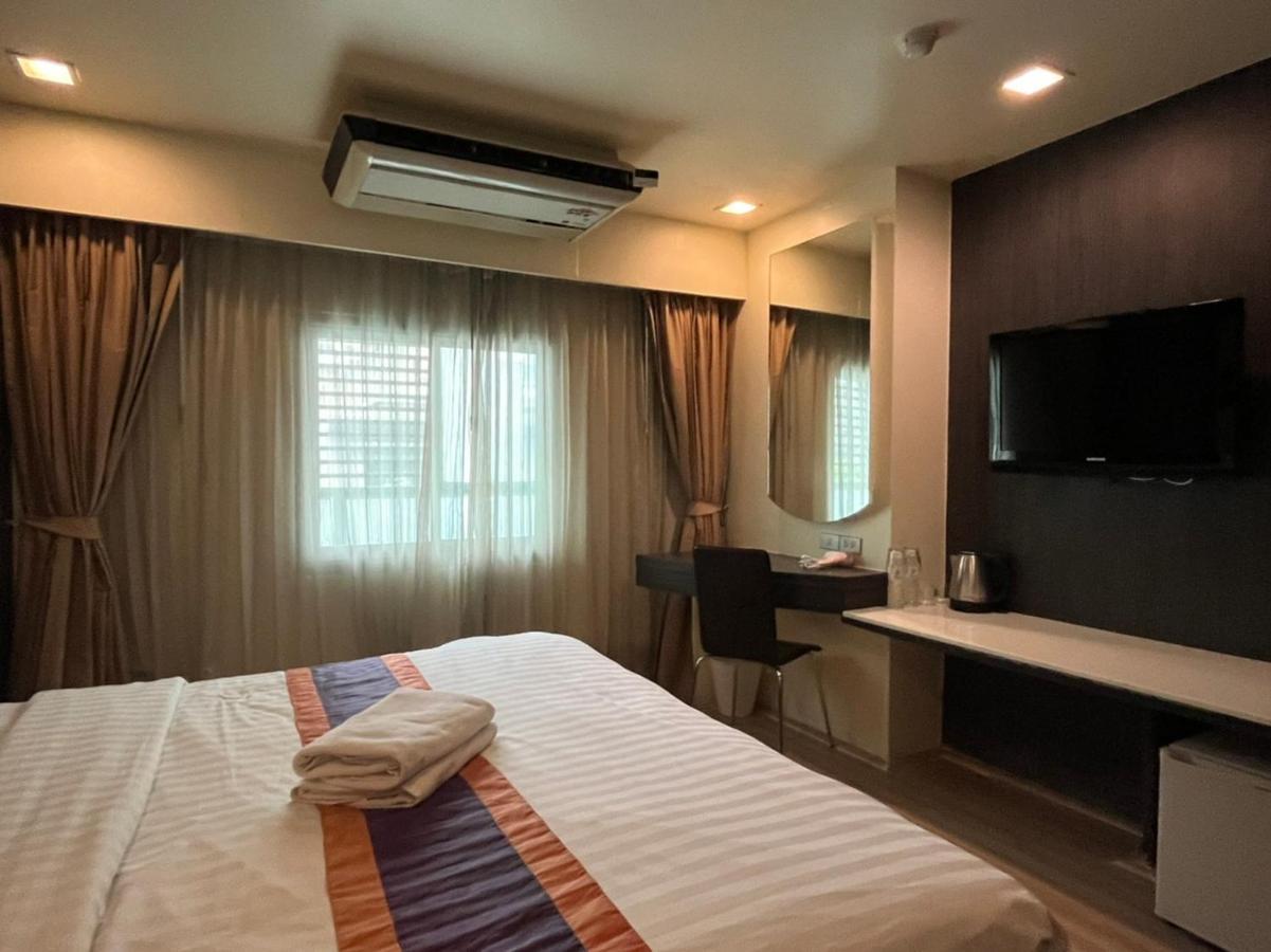 Orion Rooms Sukhumvit 11 Банкок Екстериор снимка